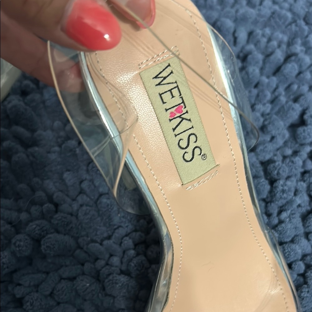 NWOT…WetKiss Silver Stiletto Heels with Rhinestone Embellishments Sz 8 - Picture 2 of 5